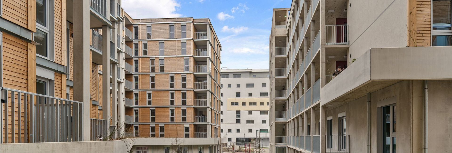B.R.I.O. im Neuen Landgut Wien mit Betonfertigteilen, Recyclingbeton und begrünten Wohnbereichen