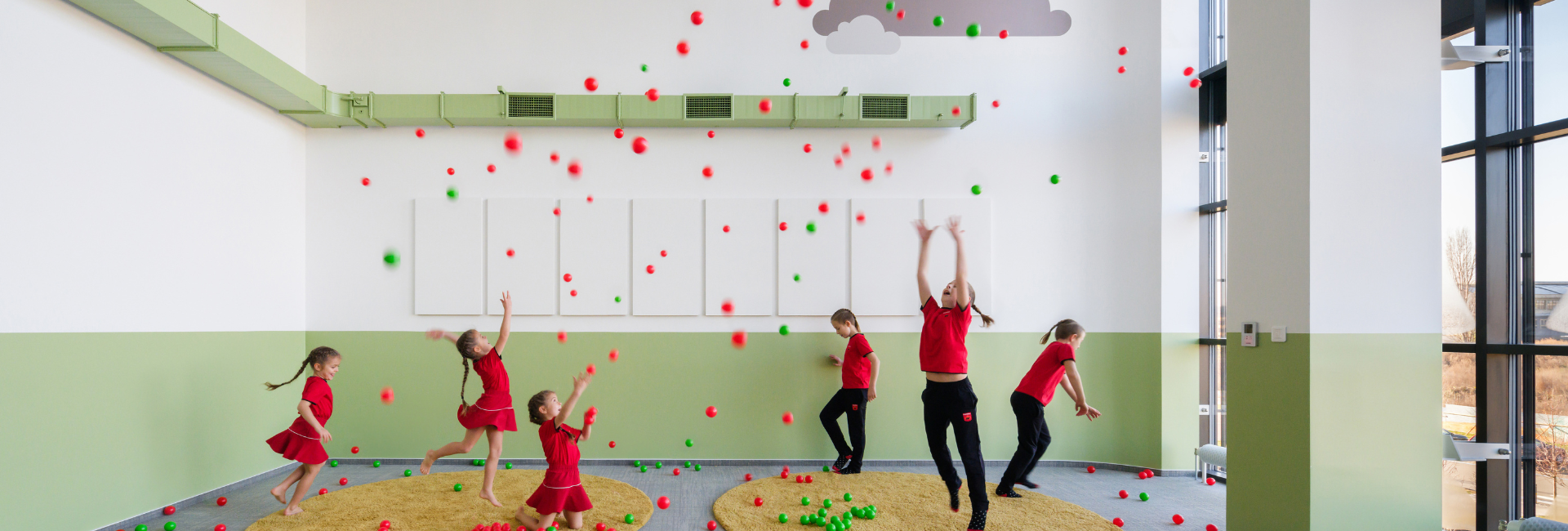 Schule und Kindergarten Maple Bear mit kindgerechter Architektur und flexiblen Bildungsräumen